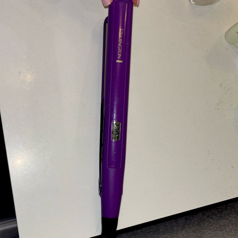 Remington 1” Flat Iron Hair Straightener